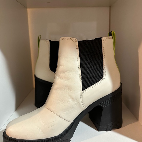 Sorel brex heel chelsea boots - Picture 2 of 8